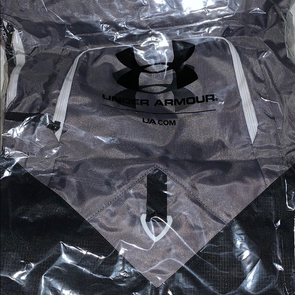 Under ARMOUR  Sakbag - Picture 1 of 2